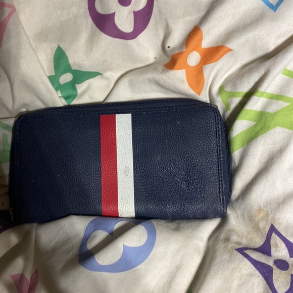 Tommy Hilfiger wallet, red white, and blue - Picture 3 of 3